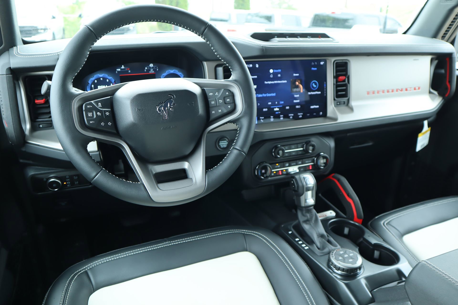 New 2026 Ford Bronco Outer Banks AWD/4WD image 2