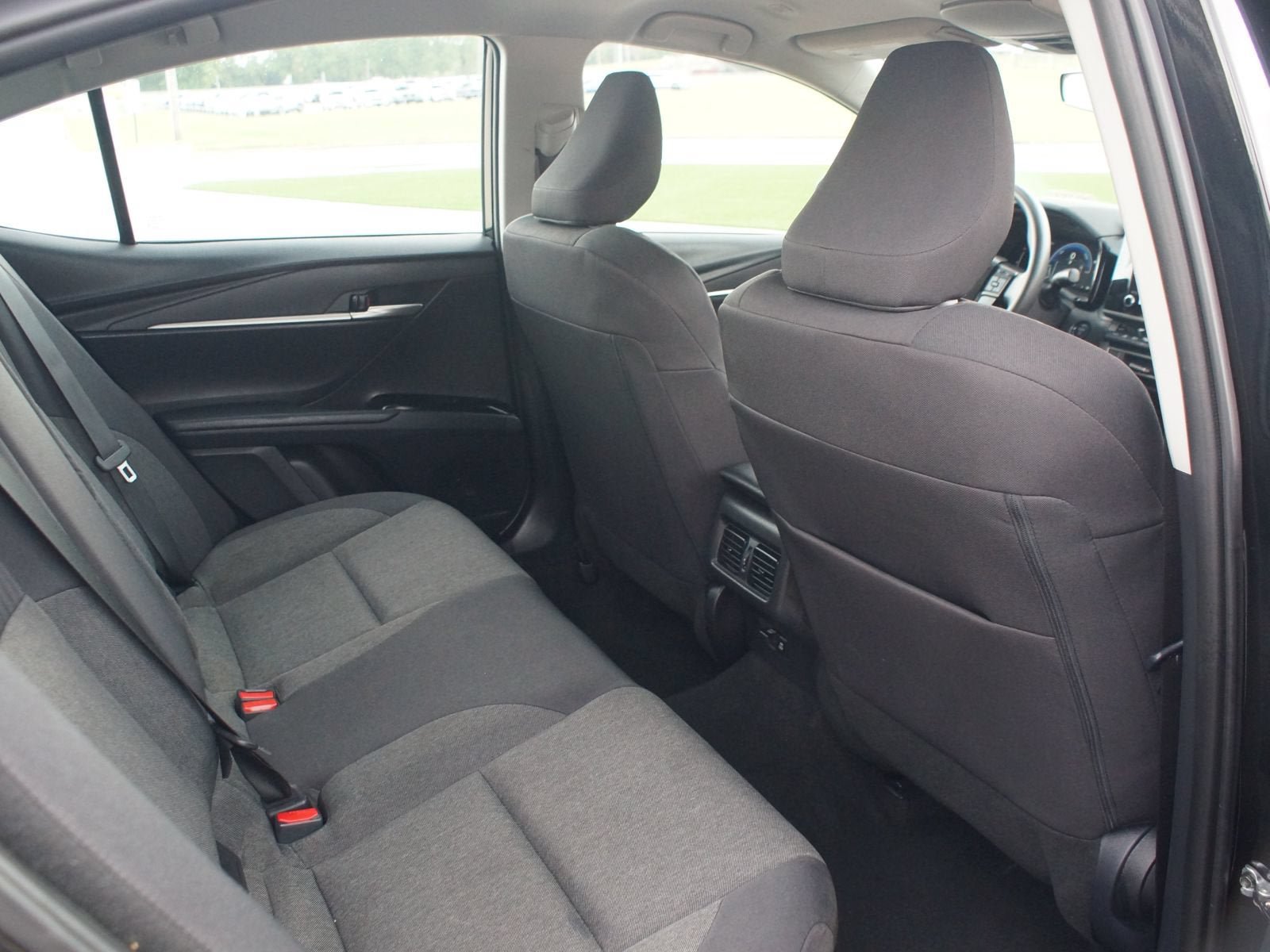 Used 2025 Toyota Camry LE FWD image 21
