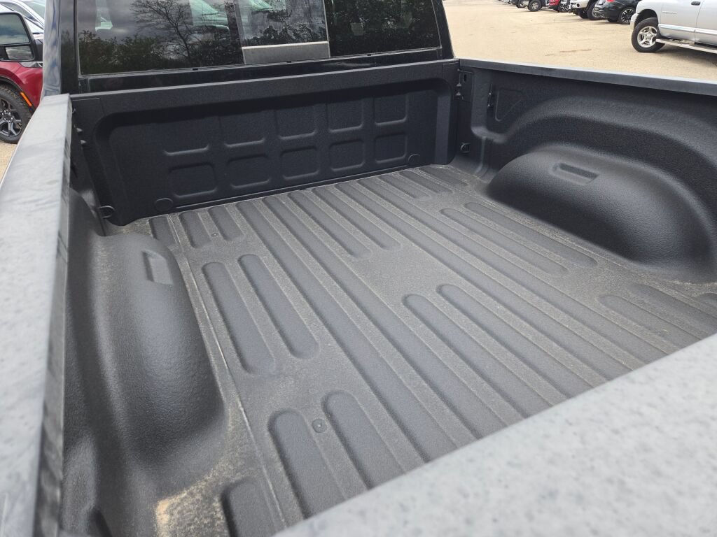 New 2026 RAM 2500 Laramie w/ Night Edition AWD/4WD image 18