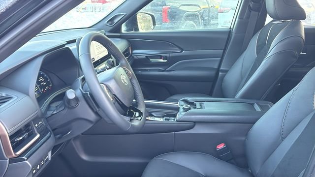 Used 2026 Toyota Grand Highlander MAX Platinum image 28