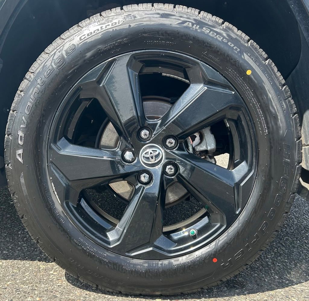 Used 2019 Toyota RAV4 XSE AWD/4WD image 28