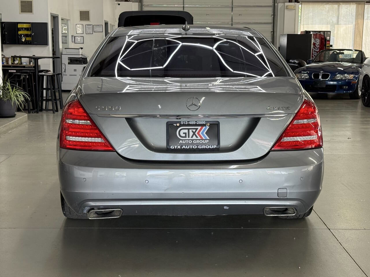 Used 2011 Mercedes-Benz S 550 4MATIC image 3