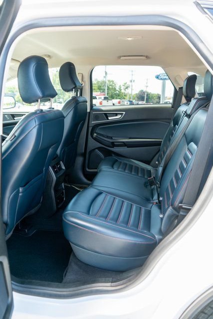 Used 2024 Ford Edge SEL w/ Sport Appearance Package AWD/4WD image 11