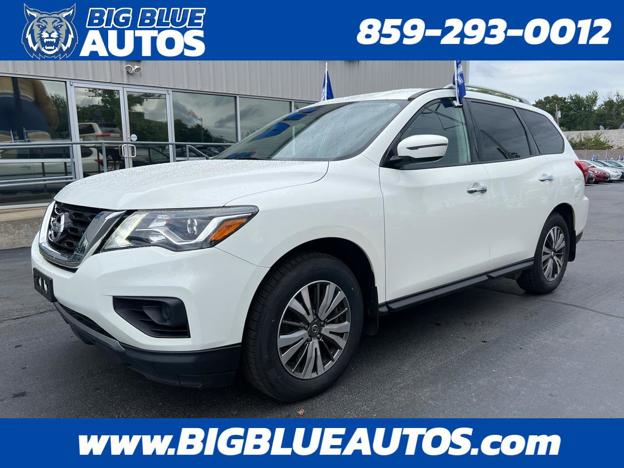 Used 2019 Nissan Pathfinder S image 1