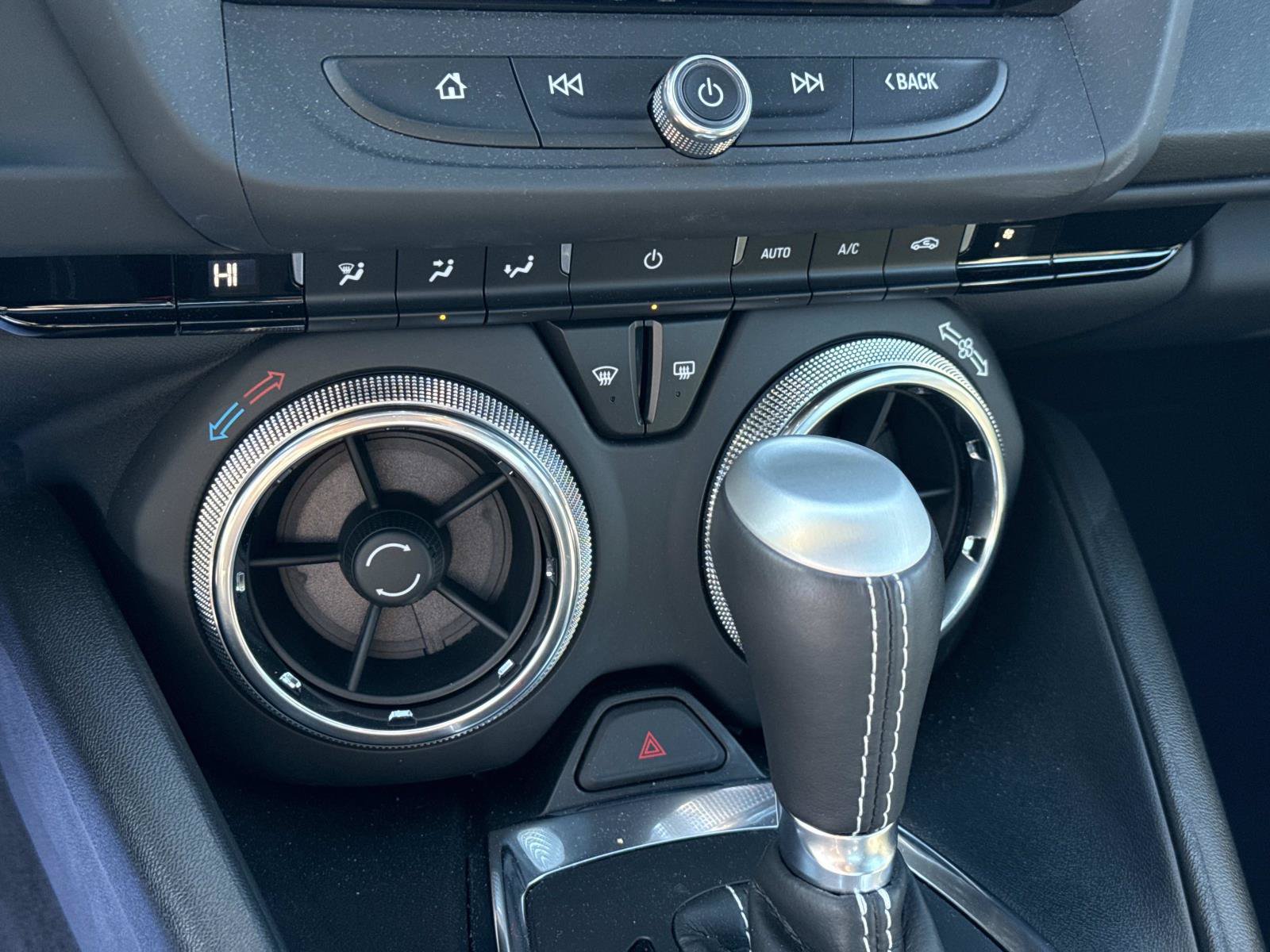 Used 2021 Chevrolet Camaro LT RWD image 7