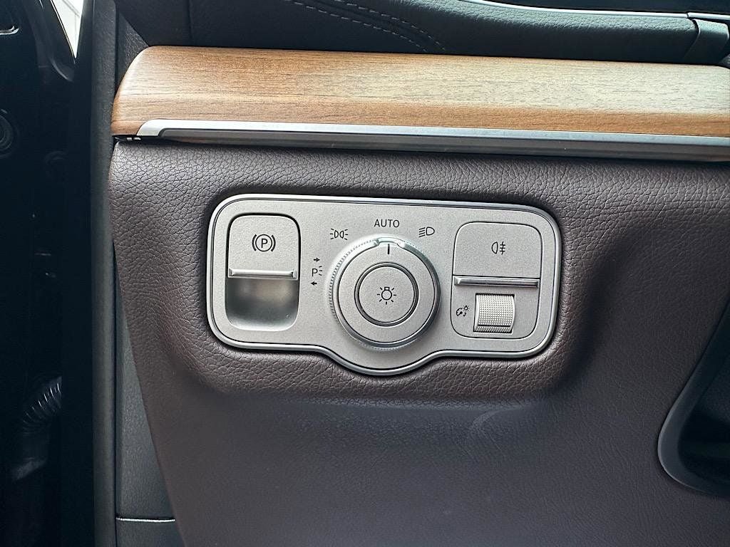 Used 2023 Mercedes-Benz GLS 450 4MATIC image 22