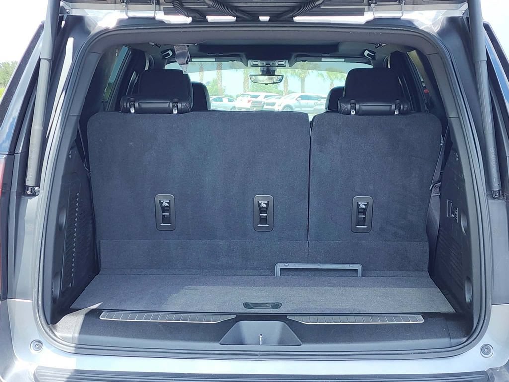 Used 2021 Chevrolet Tahoe High Country w/ Premium Package RWD image 15