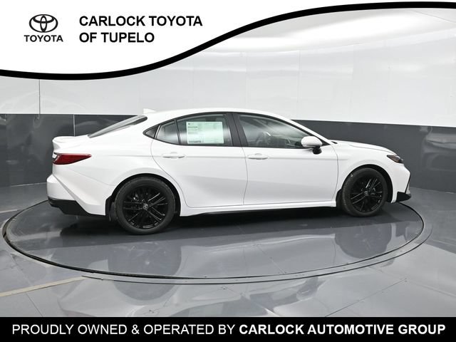 New 2026 Toyota Camry Hybrid FWD image 3