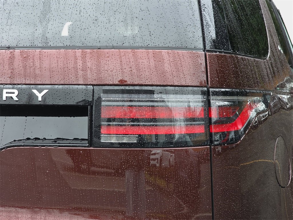 New 2026 Land Rover Discovery Limited Edition image 36