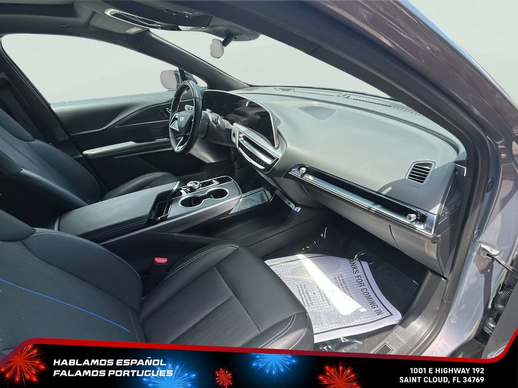 Certified 2025 Cadillac Lyriq Luxury w/ LPO, Floor Liner Package AWD/4WD image 28
