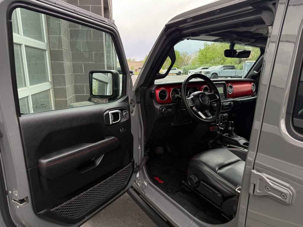 Used 2021 Jeep Wrangler Unlimited Rubicon AWD/4WD image 32