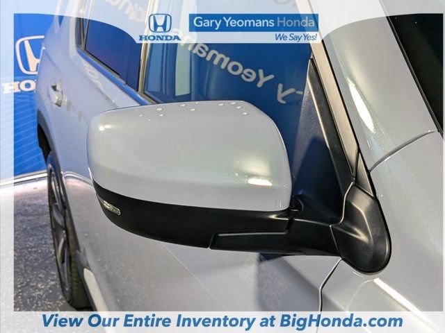 Certified 2025 Honda Pilot Touring image 12