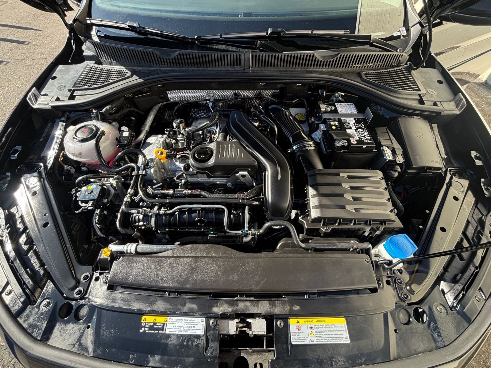 Used 2025 Volkswagen Jetta SE image 32