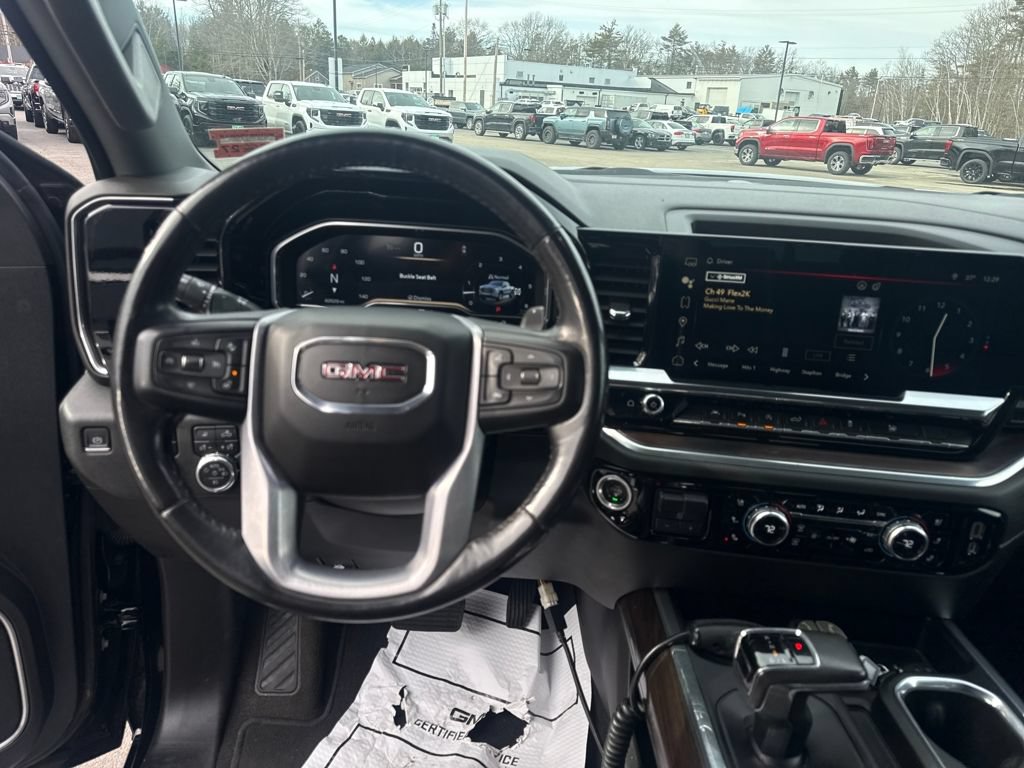 Certified 2022 GMC Sierra 1500 SLT w/ SLT Premium Plus Package AWD/4WD image 17