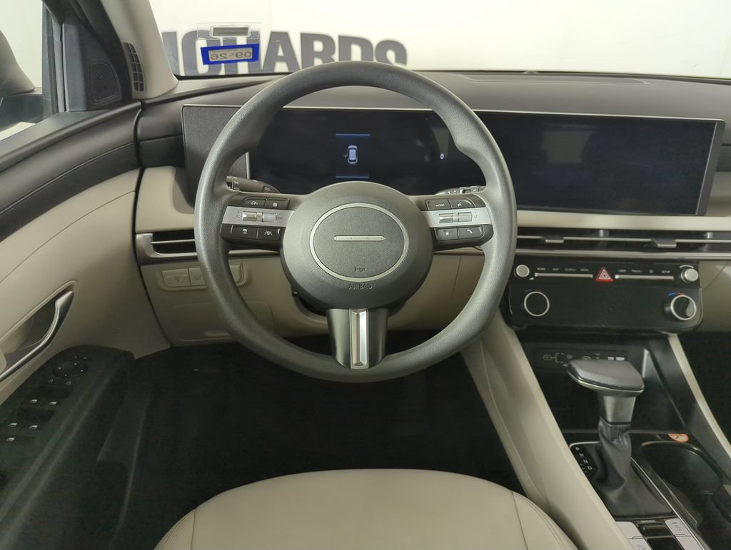 Used 2025 Hyundai Tucson SEL FWD image 11