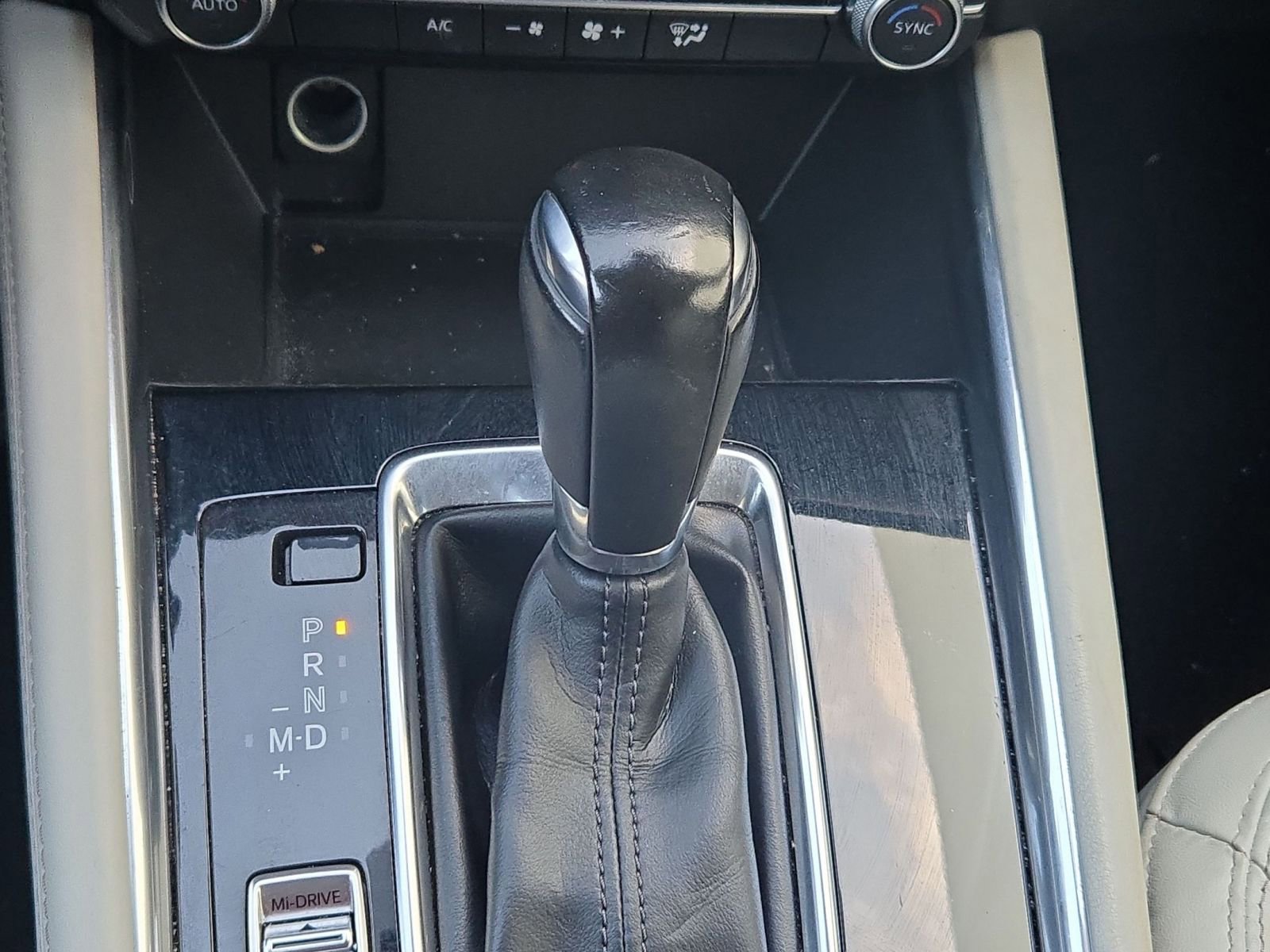 Used 2023 MAZDA CX-5 AWD 2.5 S w/ Premium Package image 11