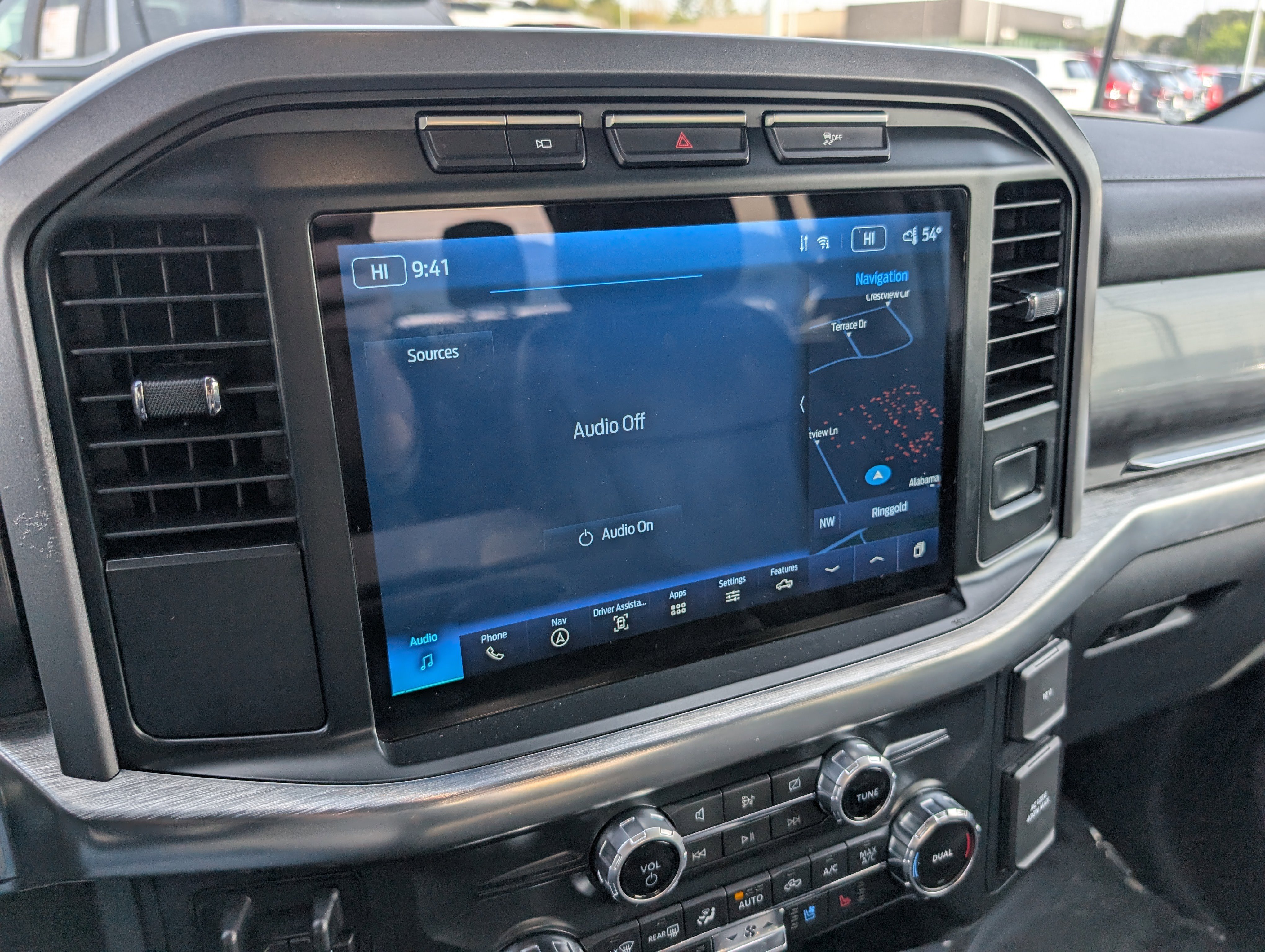 Used 2022 Ford F150 Lariat w/ Equipment Group 501A Mid AWD/4WD image 17