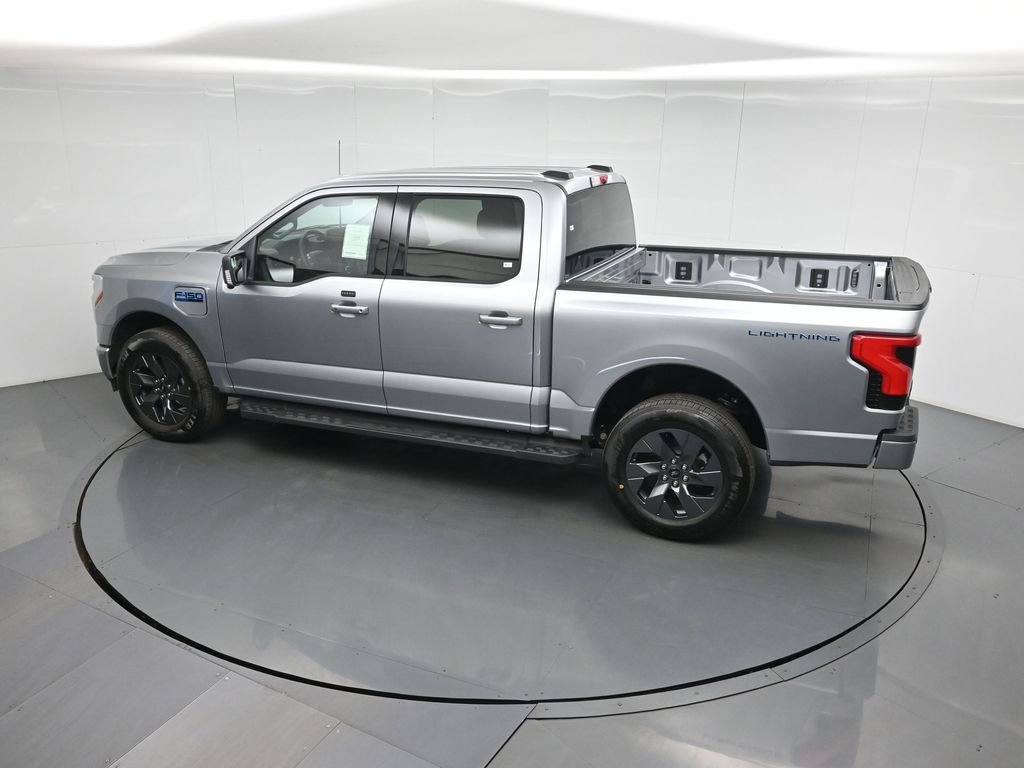 New 2025 Ford F150 Lightning Flash AWD/4WD image 41