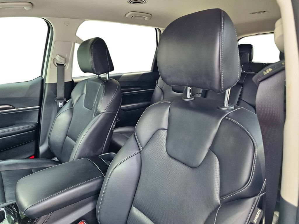 Certified 2025 Kia Telluride LX FWD image 19