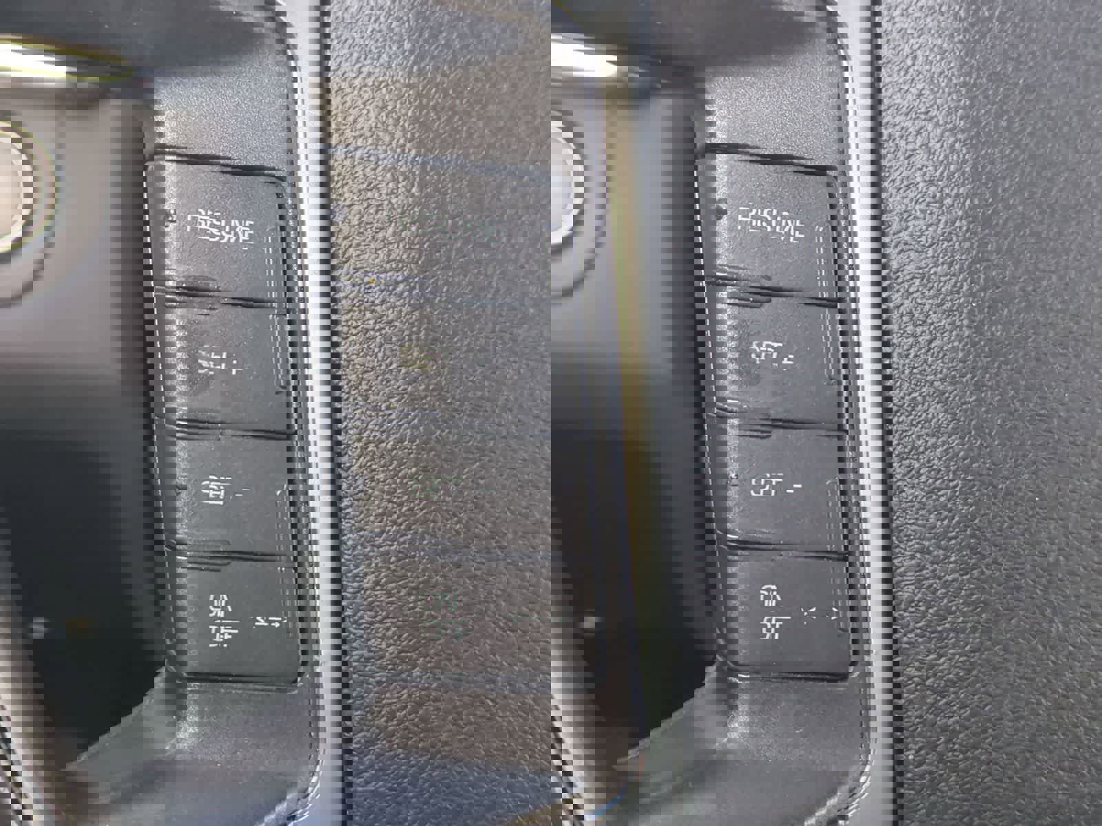 Used 2009 Lincoln MKS AWD image 24