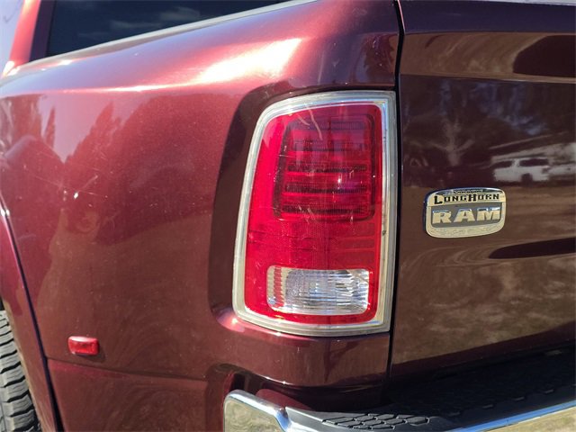 Used 2018 RAM 3500 Laramie Longhorn image 10