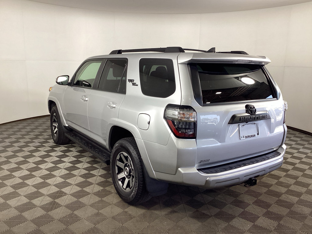 Used 2021 Toyota 4Runner TRD Off-Road Premium w/ Moonroof Package AWD/4WD image 5