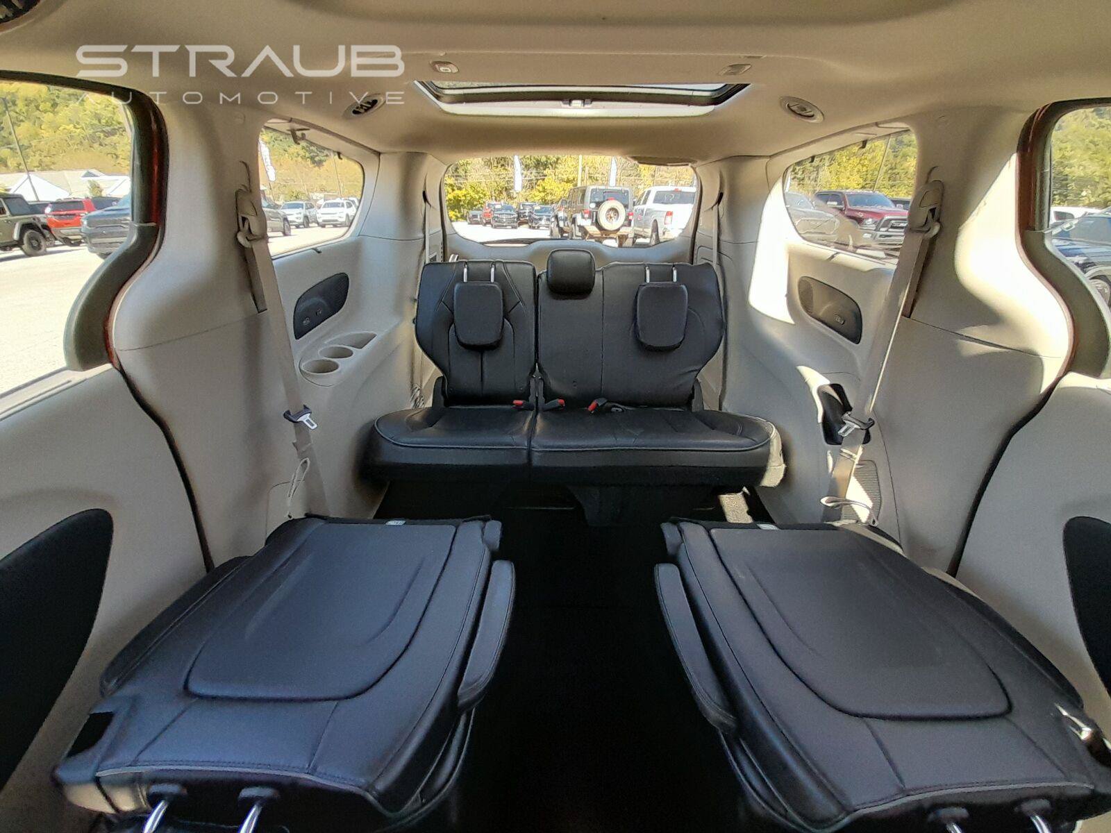 Used 2019 Chrysler Pacifica Limited FWD image 49