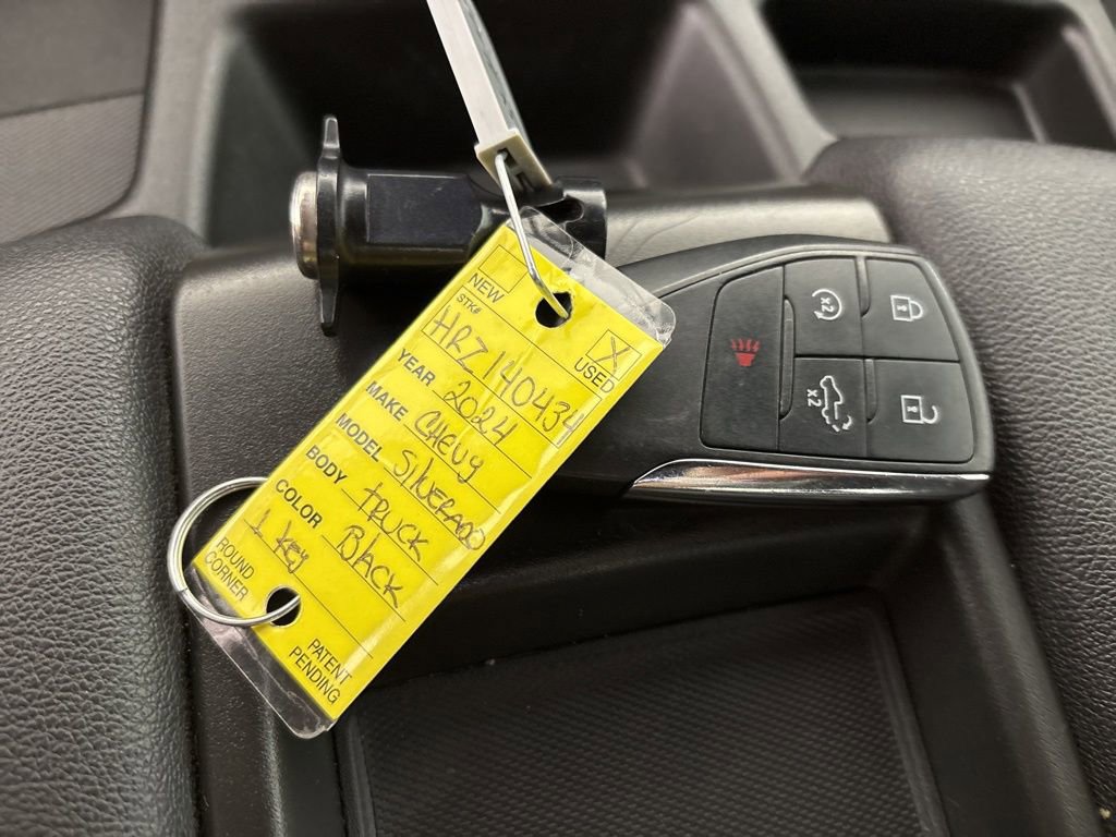 Used 2024 Chevrolet Silverado 1500 Custom w/ Turbomax Blackout Package image 34