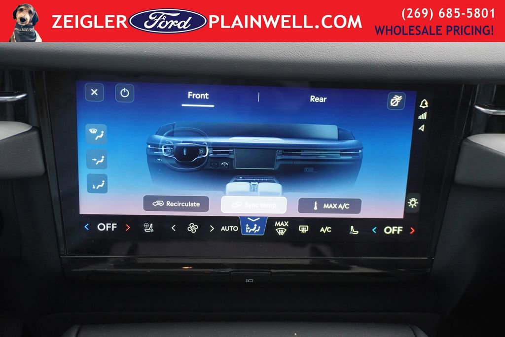 Used 2025 Lincoln Navigator Reserve w/ Jet Appearance Package image 34