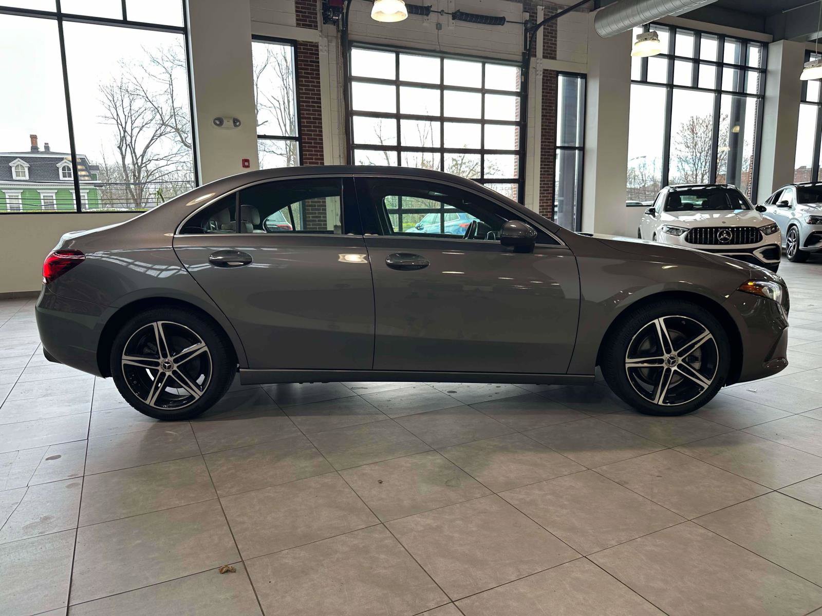 Certified 2022 Mercedes-Benz A 220 4MATIC image 5