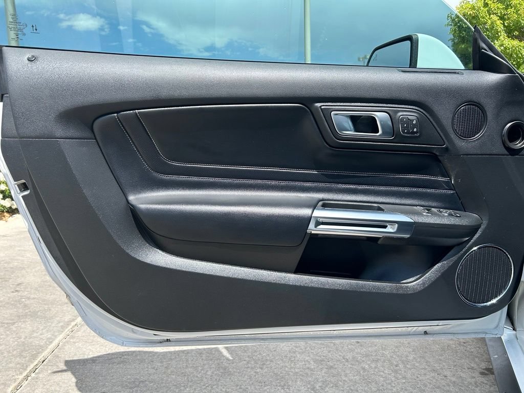 Used 2020 Ford Mustang GT Premium w/ GT Performance Package RWD image 23