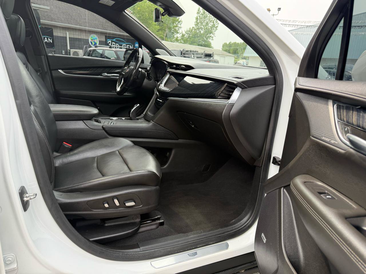 Used 2021 Cadillac XT6 Premium Luxury FWD image 10