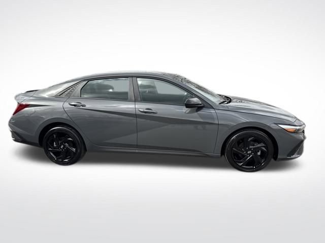 Certified 2026 Hyundai Elantra Sport image 7