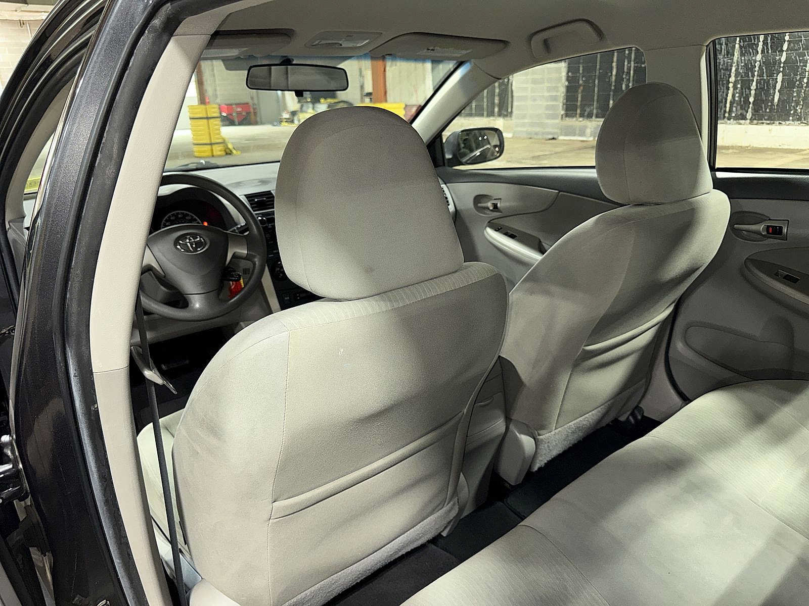 Used 2010 Toyota Corolla LE w/ All Weather Guard Pkg FWD image 25