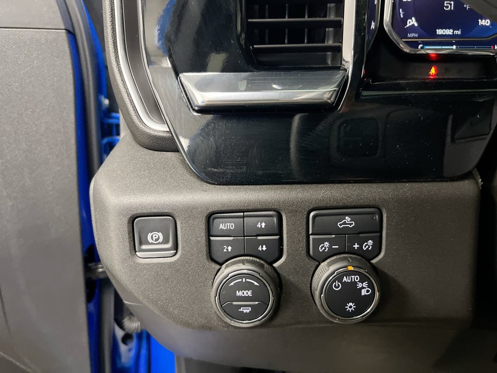 Used 2025 Chevrolet Silverado 1500 LT AWD/4WD image 19
