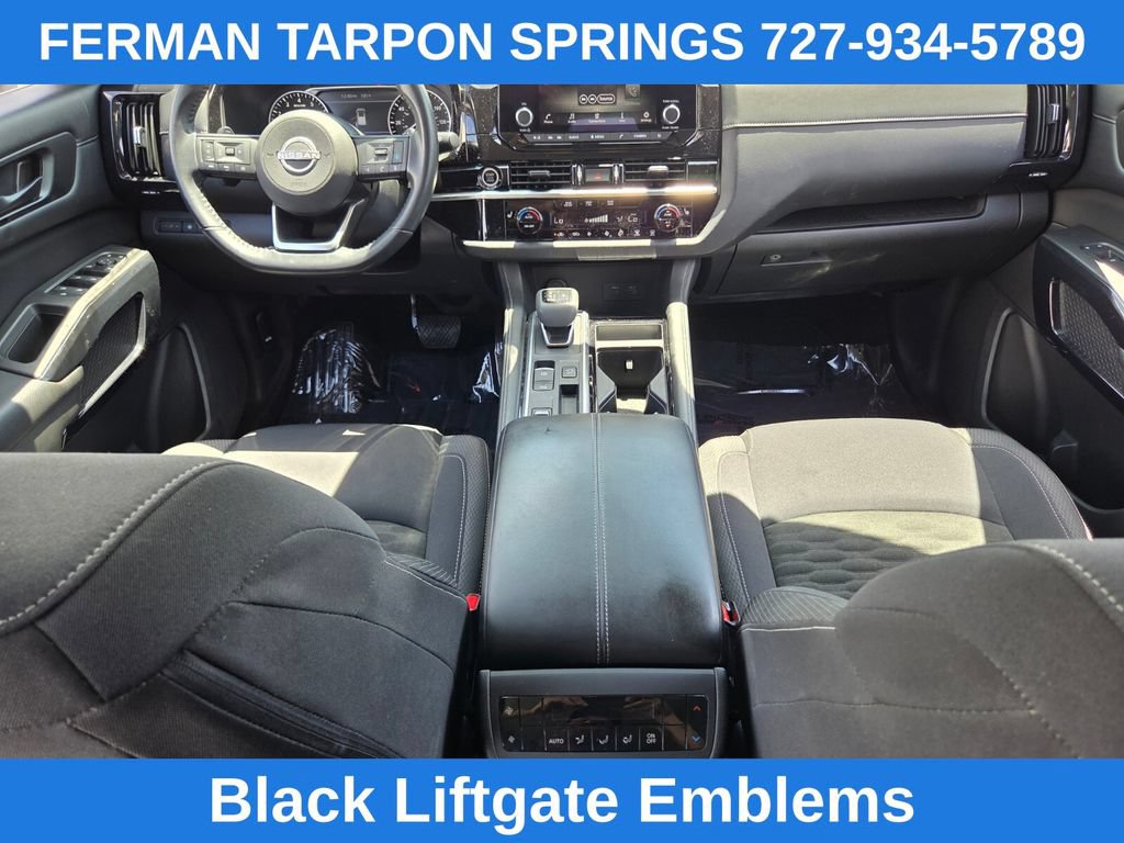 Used 2024 Nissan Pathfinder SV w/ Black Appearance Package FWD image 18