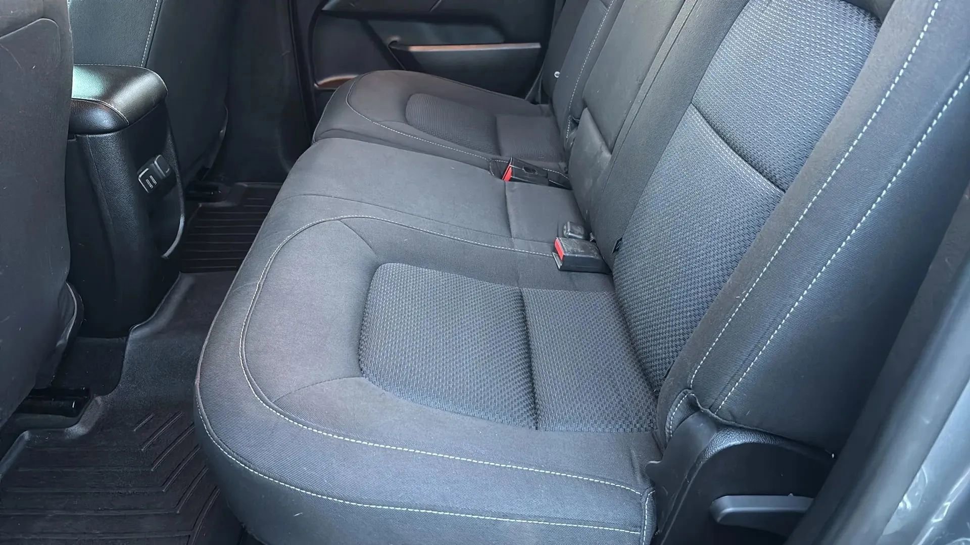 Used 2018 Chevrolet Colorado LT AWD/4WD image 29