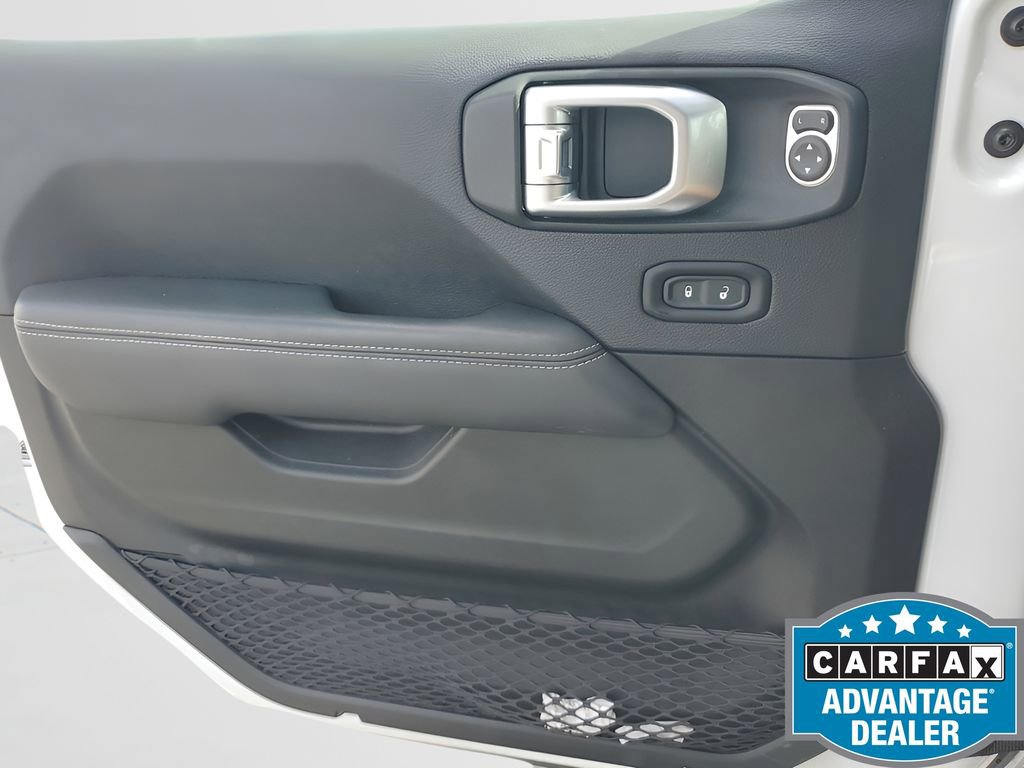 Used 2020 Jeep Wrangler Unlimited Sahara image 27