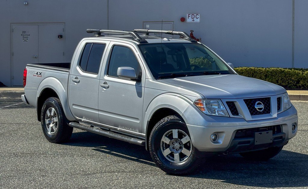 Used 2012 Nissan Frontier PRO-4X w/ Pro-4x Luxury Pkg AWD/4WD image 7