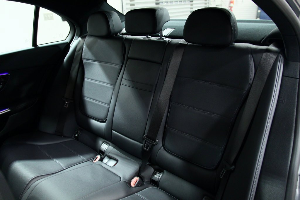 Used 2025 Mercedes-Benz C 300 4MATIC Sedan image 28