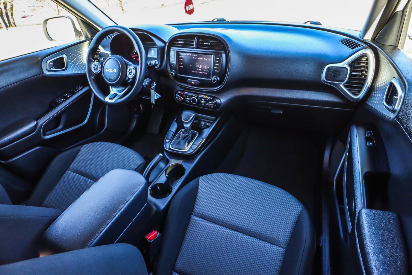 Used 2022 Kia Soul LX FWD image 28