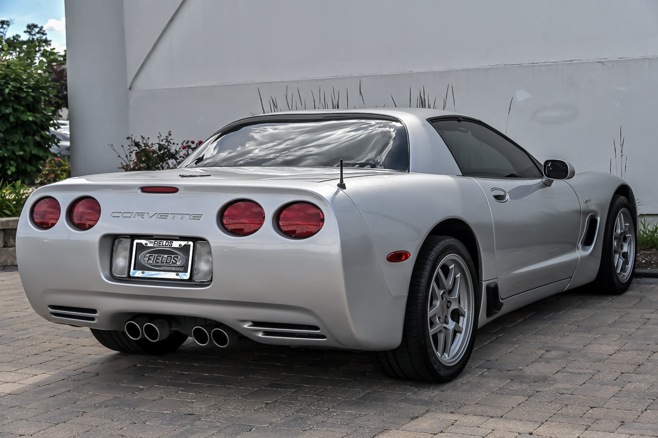 Used 2002 Chevrolet Corvette Z06 w/ Memory Pkg RWD image 13