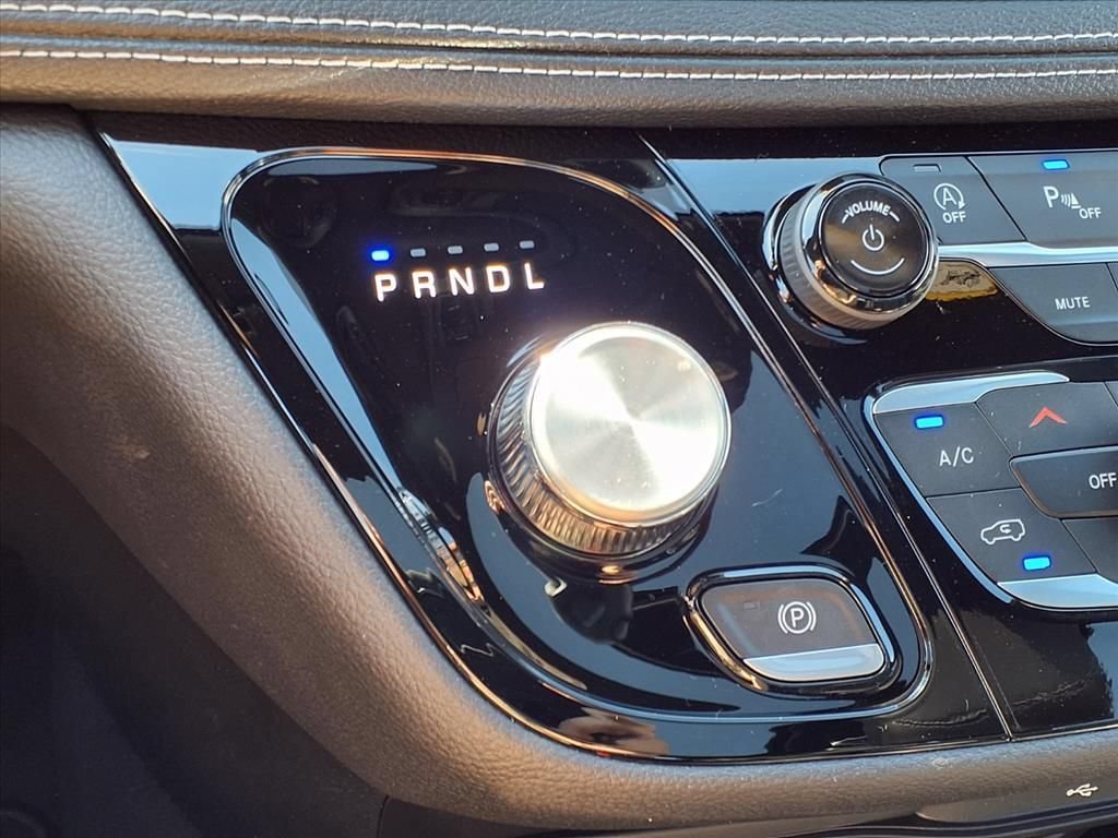 New 2026 Chrysler Pacifica Select FWD image 16