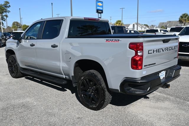 Used 2024 Chevrolet Silverado 1500 Custom Trail Boss w/ LPO, Dark Essentials Package image 3