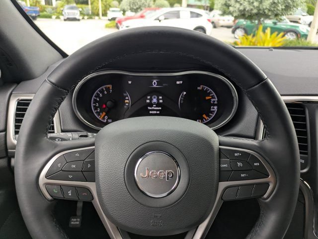 Used 2020 Jeep Grand Cherokee Laredo AWD/4WD image 23
