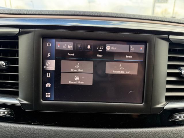Used 2023 Chrysler Voyager LX FWD image 23