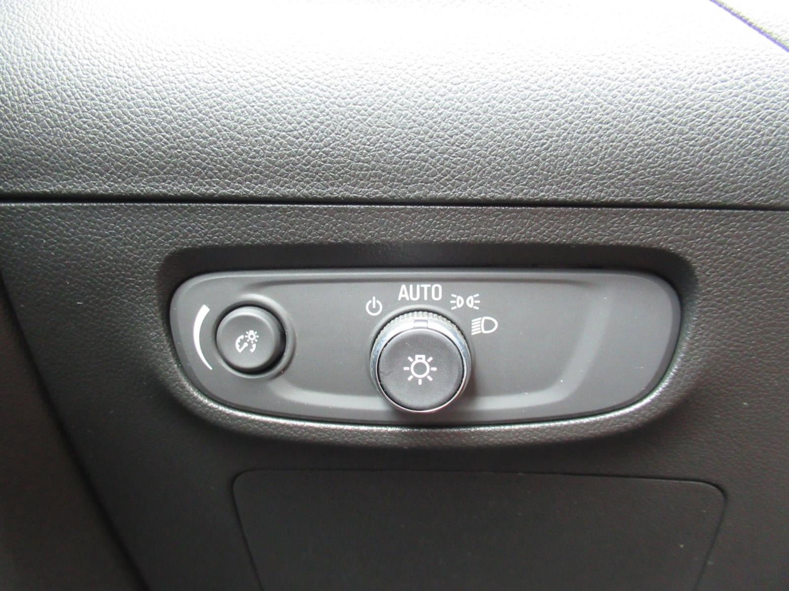 Used 2024 Buick Encore GX Preferred FWD image 21