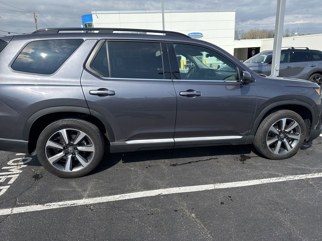 Used 2023 Honda Pilot Elite image 8