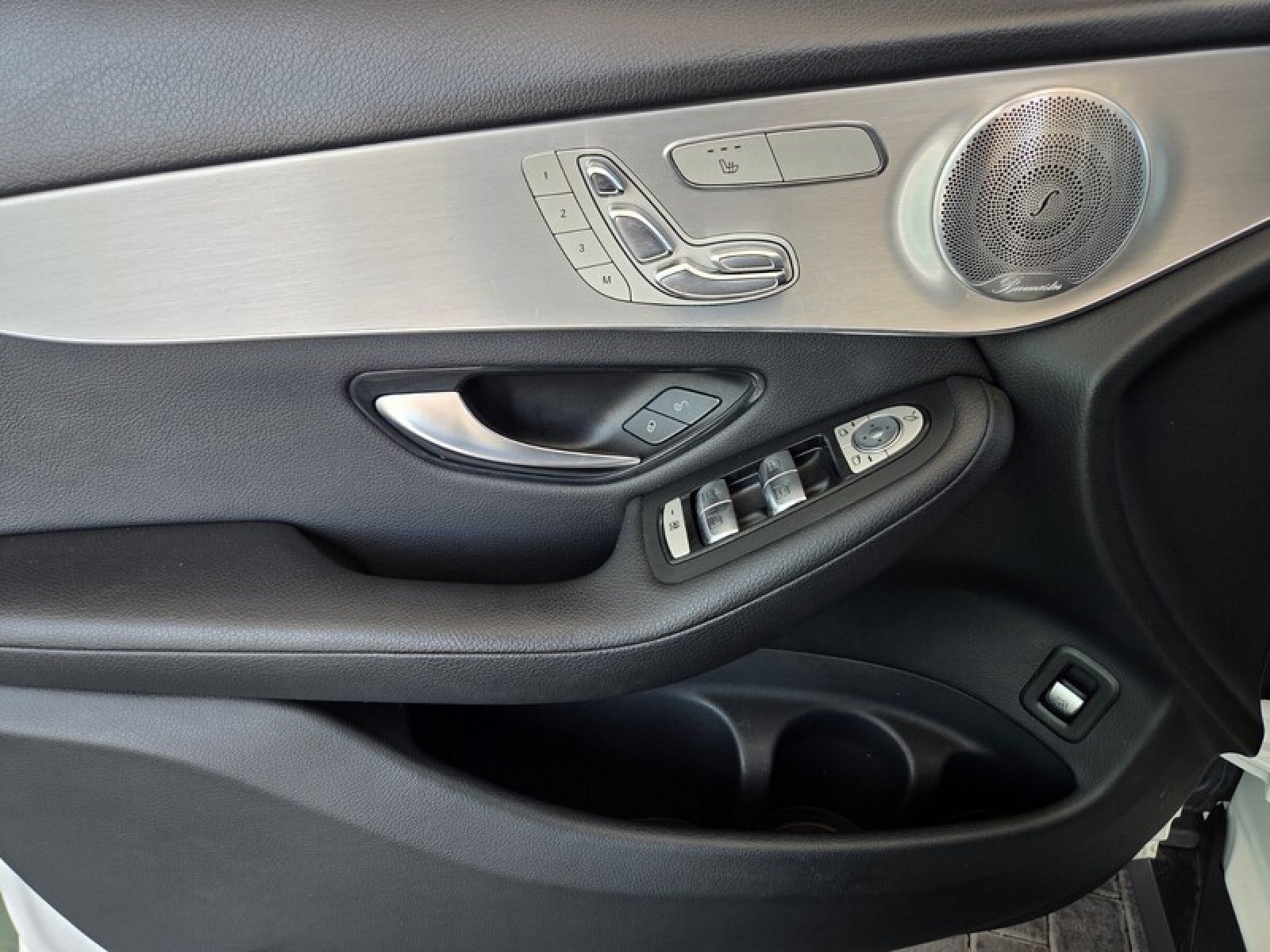 Used 2019 Mercedes-Benz GLC 300 image 22