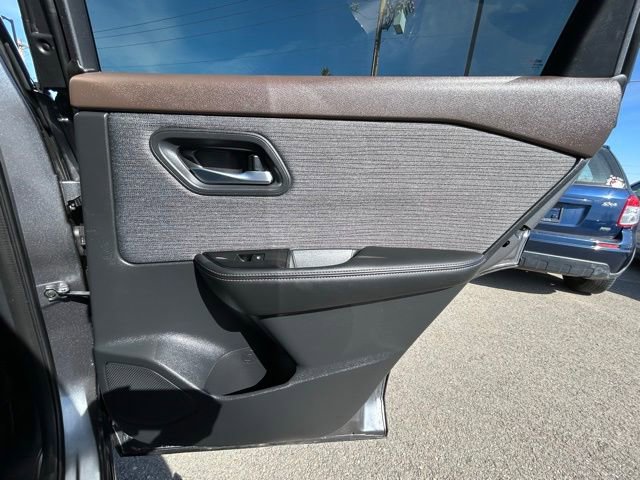 Used 2021 Nissan Rogue SV AWD/4WD image 41